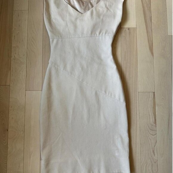 Elegant and timeless Diane von Furstenberg sleeveless bodycon dres - Picture 2 of 8